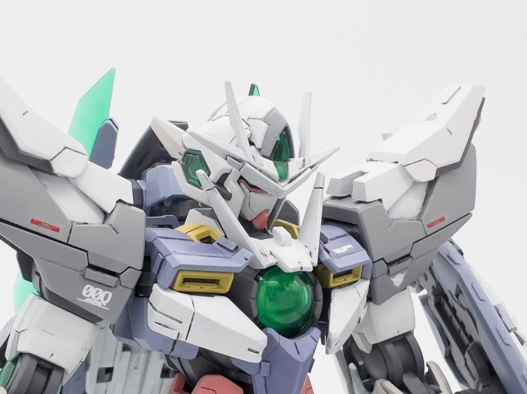 なんて顔がいいんだ。アンテナ下のディテール足されるだけでめっちゃイケメンになりますね。