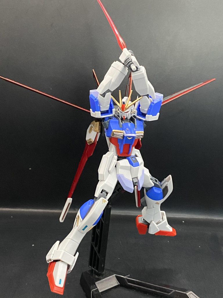 RGエピオンで取らせたビームソードを大上段で構えるポーズだってできる、HGCEインパルスならね！！