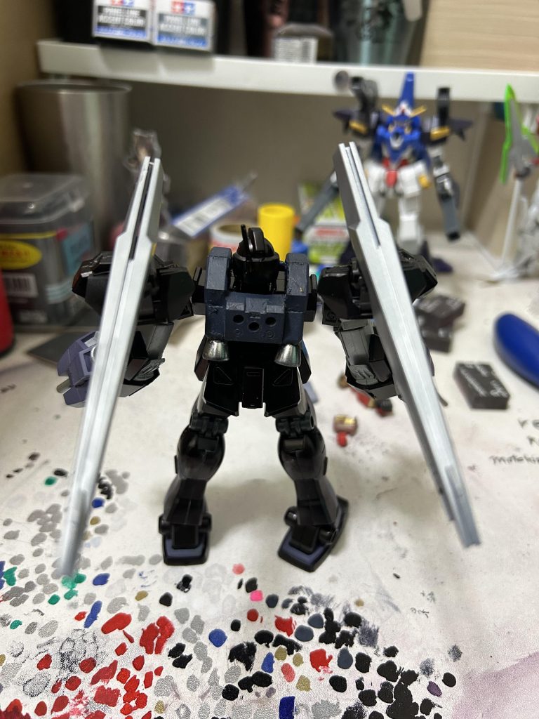 背中にバーニアを装着しました。