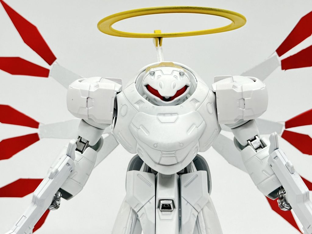 機体をとにかく真っ白にしたかったため、マットホワイトを塗り、墨入れは一切していません。