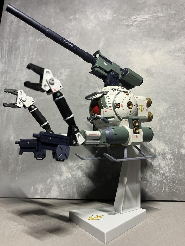 今回は、ただひたすらに組んで塗装したいと思い、ボールを選びました