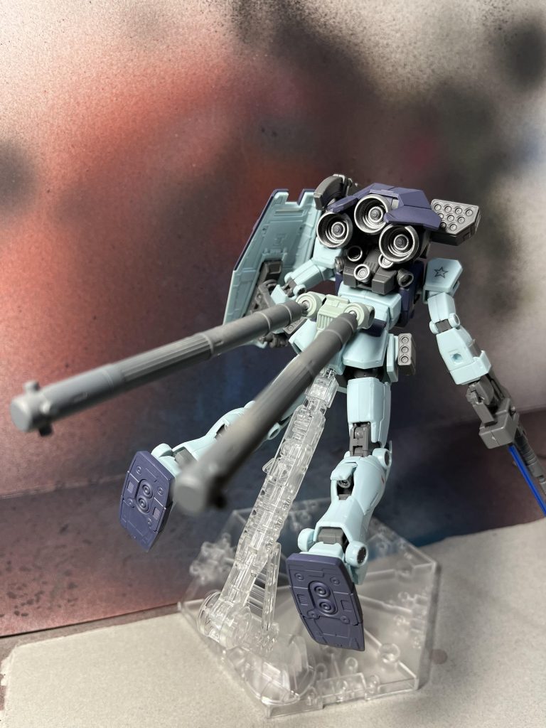 バーニアの出力が高すぎて操縦者を選ぶピーキーな機体です