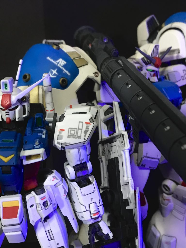 1号機と2号機。戦術目的が違うと、同系列なのに外観も全く違いますよね。