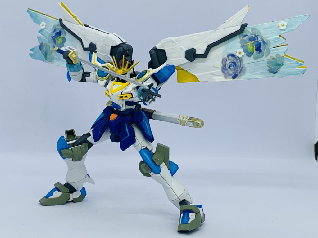 唯一の太刀「珠一文字改(スフィアストレートアラタメ)」。鞘もシールで装飾。