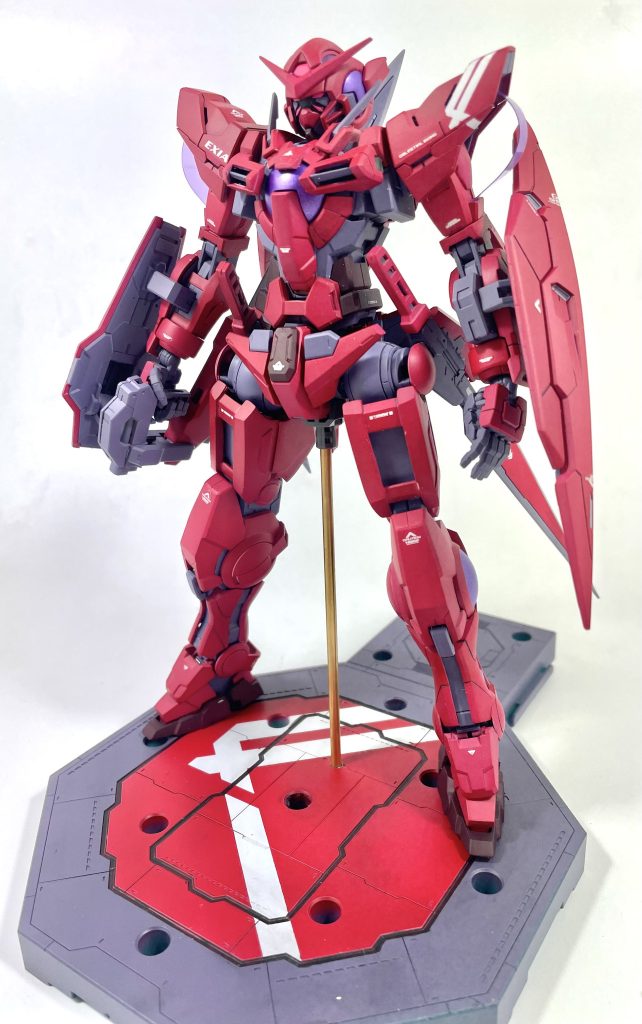 以前作った時は時間がなく妥協する部分が多かった為、妥協した部分を作り直しまして舞台版ガンダム00に登場したものからリビルドクロニクルのEPISODE ASTRAEAIIに登場したIガンダムエクシアへ仕様変更しました