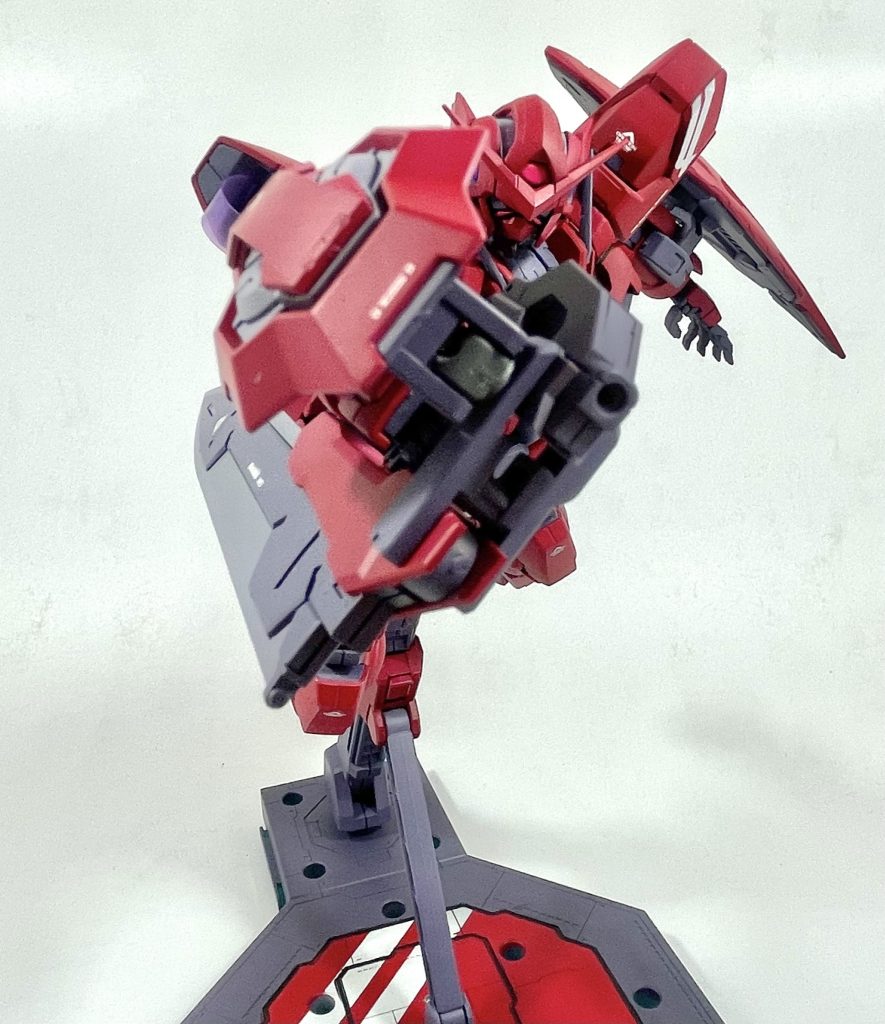 武装などはエクシアと変わらないので割愛