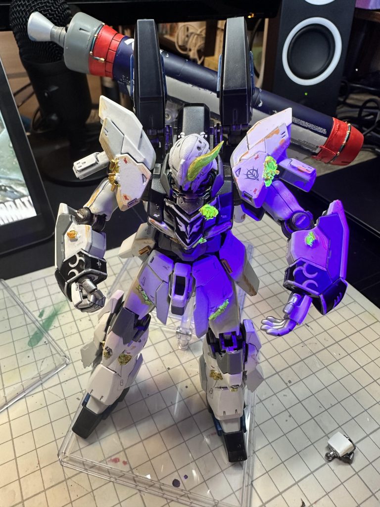 当然光ります。