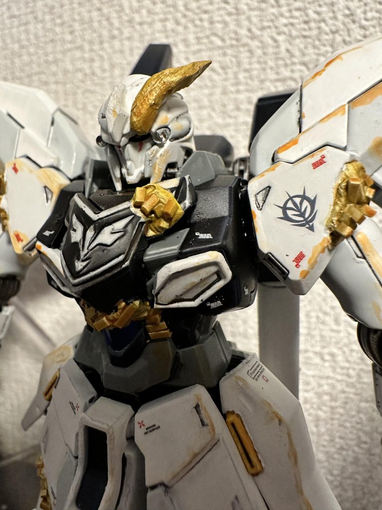 はみでサイコフレーム。集合体恐怖症の方にはキツイかも。妻は『取りたくなる』と言ってました。