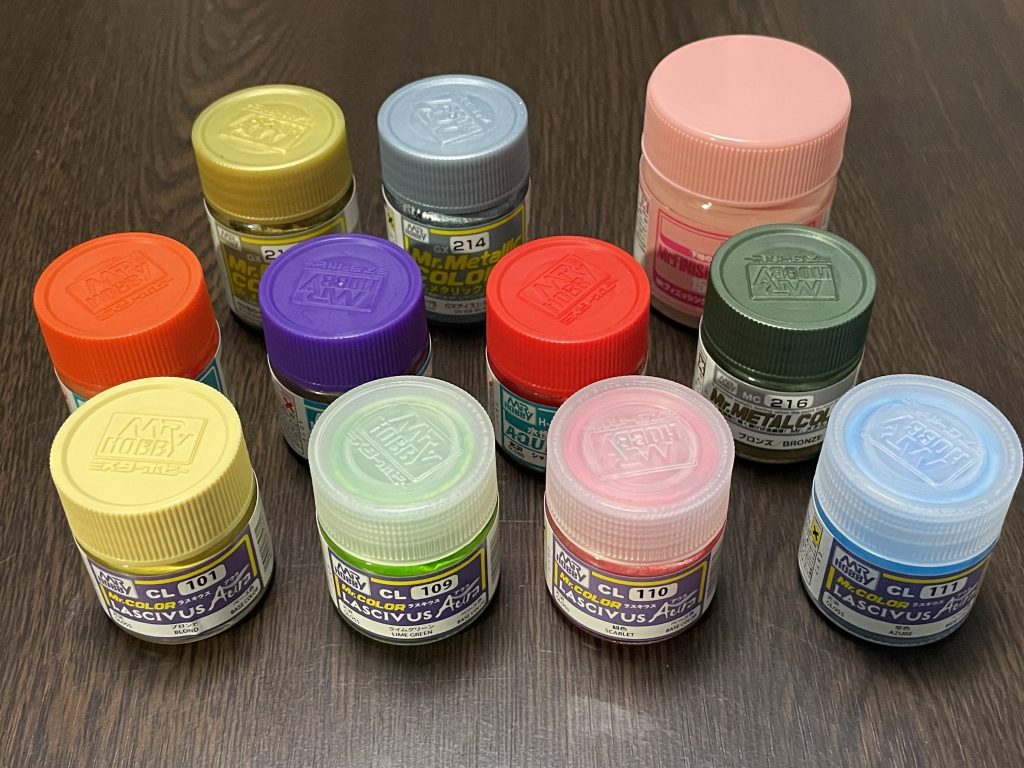 おまけ使用した塗料及びピンクサフピンクサフ、初めて使ってみたけど中々いい色合いで気に入りました。