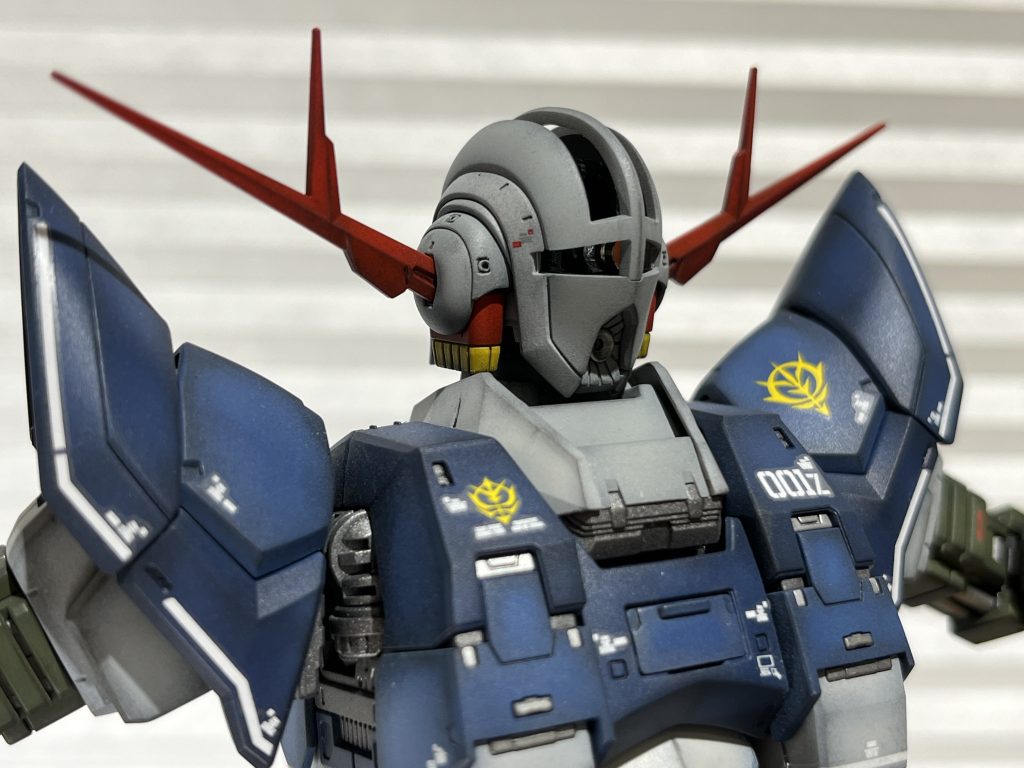 ジオングはモノアイ小さいとなんか怖い顔になるのでアルミパーツとHアイズで一回り大きめにしてみた。