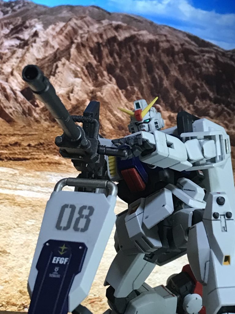 輝き撃ちにチャレンジ！製作時は付属デカールがEFSFだったのですが、Ez8のデカールガEFGFだったので、後から変更しました。