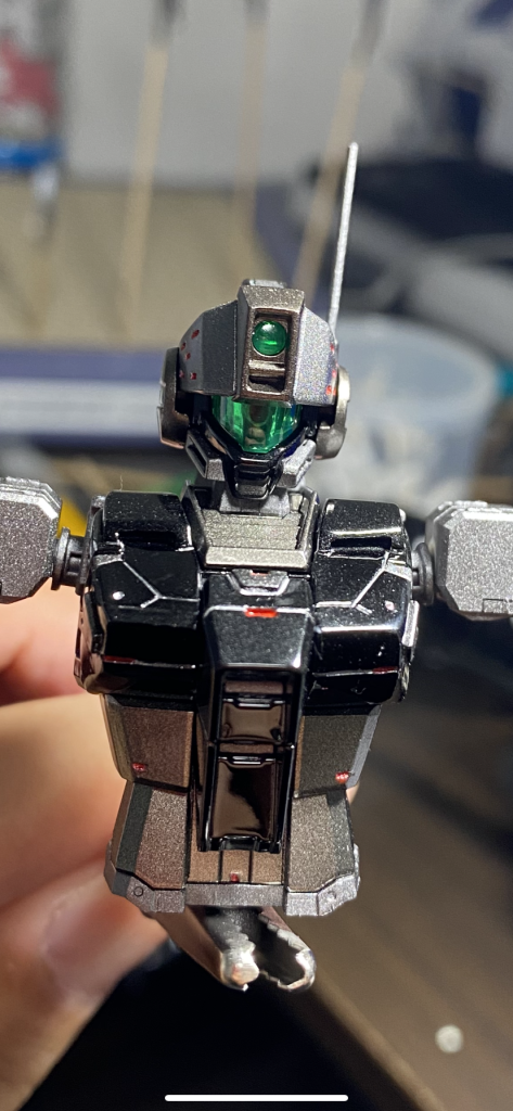 アンテナは真鍮線に変えました。映り込みがなかなか良くて、タラコ唇みたいに口に見えてしまいます。