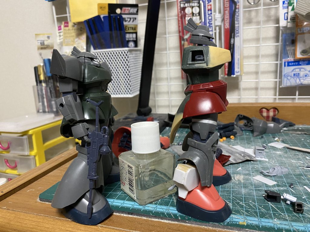 HGとのプロポーション比較。かなり高身長に。