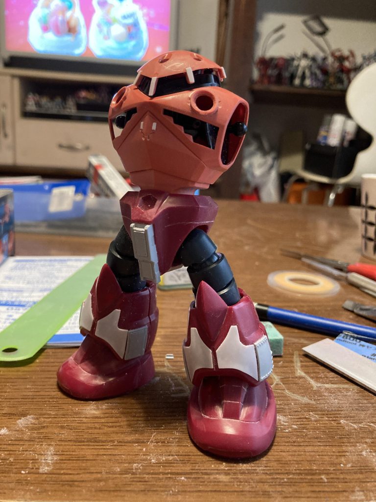 手持ちにあったシャア専用ズゴックを使って汚していきます。