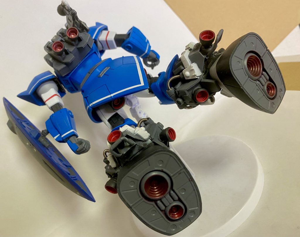 バーニアは赤で部分塗装。