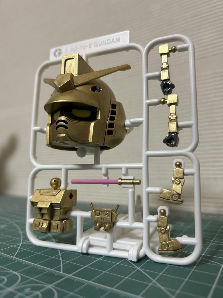 ガンプラくんゴールドver.–2枚目/制作者：のん