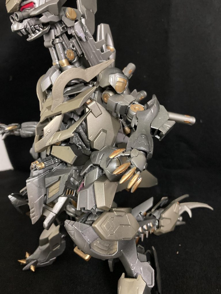 バルバトスのMGとHGそしてSDヘッドをベースに、今回HGメッサーのボディパーツが2体分余っていたので装甲に見立てて流用しました！（先日製作したメッサー金剛力士の余剰分です^ ^）