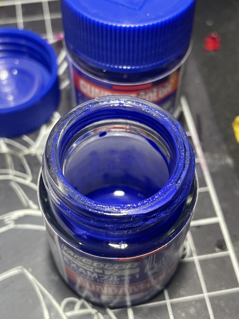 勿体無いからといって使わないわけにはいかないので普通に使ってますが、どこかの模型店に眠っている可能性もあるしまたいつか探しに行きたいですね。ガンプラほど争奪戦にはならないでしょう多分。