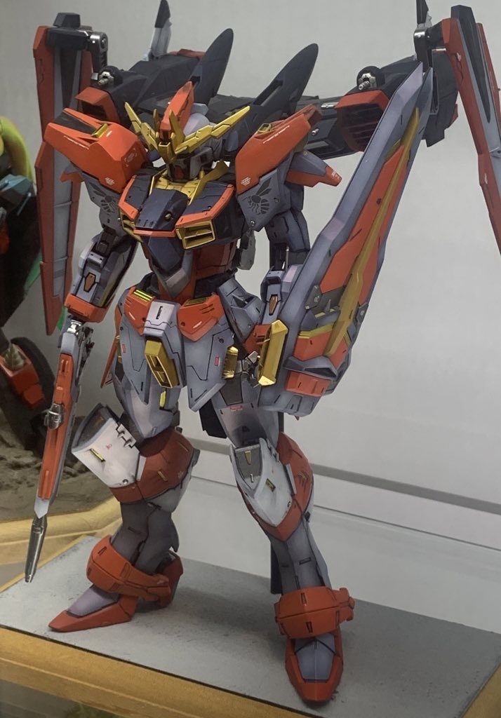 家の照明付き棚で撮った写真