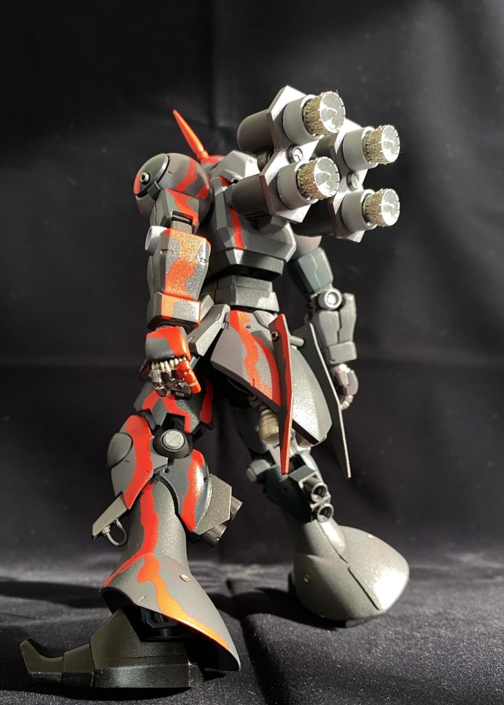 バックパックは通常のバックパックを切り離して2つ使いで再構築。2倍になったんだから機動性も2倍でしょw