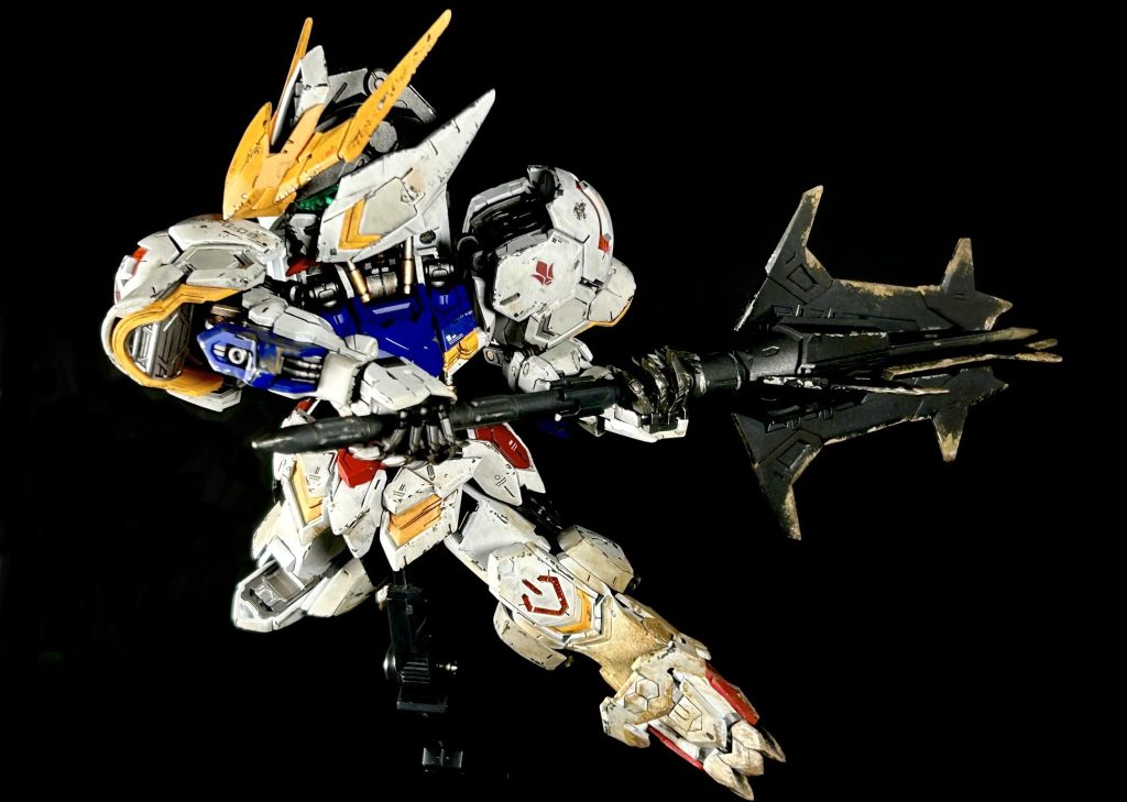 ウェザリングは以下となります。・ウェザリングカラーブラウンとブラックでウォッシング・ジャーマングレーとチタンシルバーでチッピング・エナメルオイルでフレーム周りの油汚れ表現・ウェザリングペーストで土汚れ表現