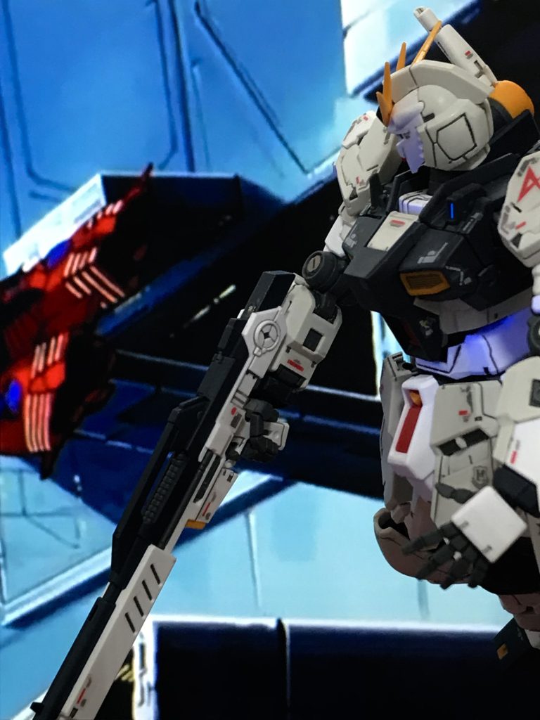 最近撮影2 作戦行動中、4番艦ムサカに遭遇。アムロ 「そうかっ!!」