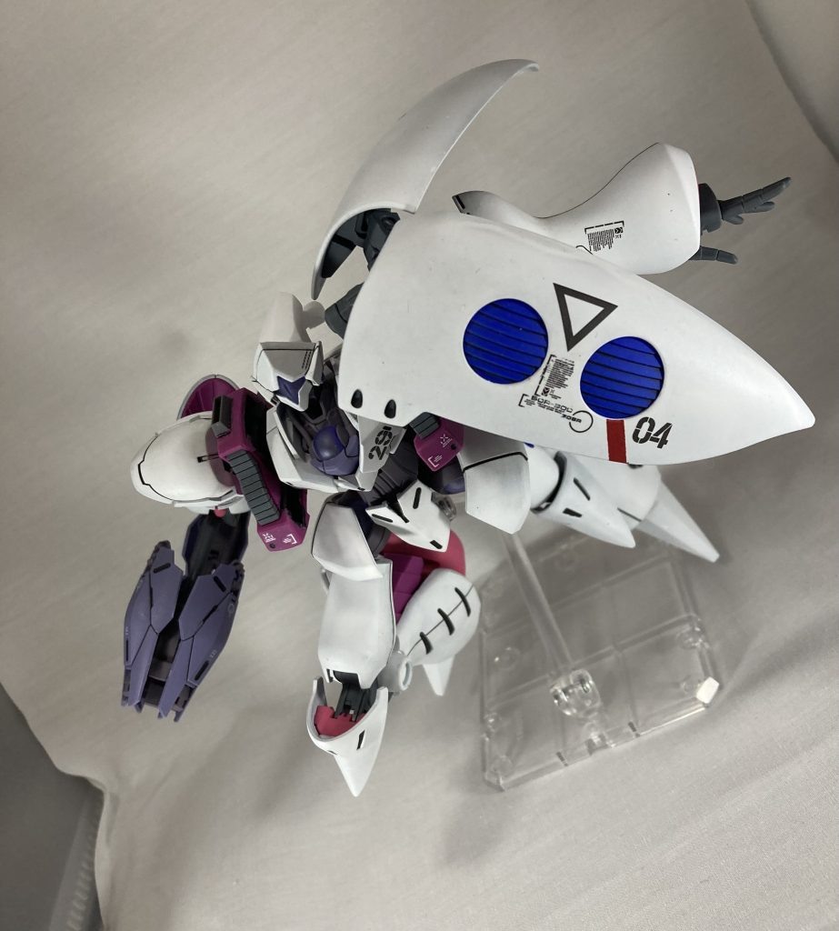 肩のバインダーはキュベレイっぽさの塊みたいなパーツで好きだけど、流石に両肩につけるとキュベレイキュベレイしすぎちゃうので片方だけ