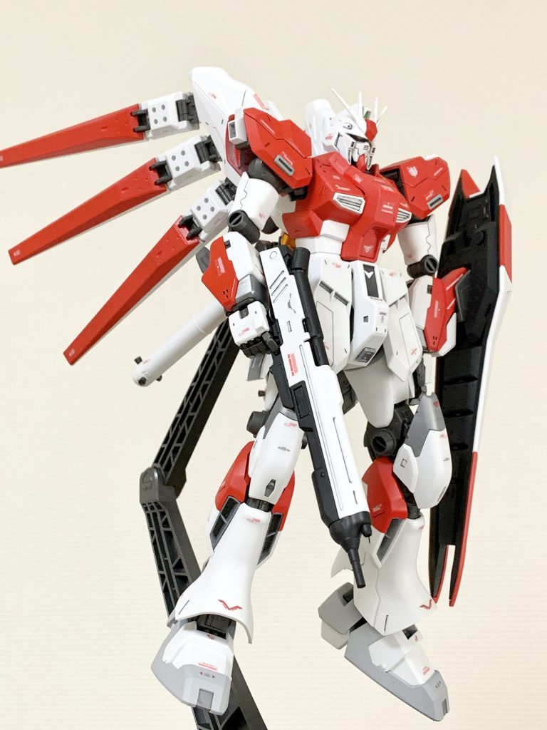 シールドの裏は黒で塗装する派です。