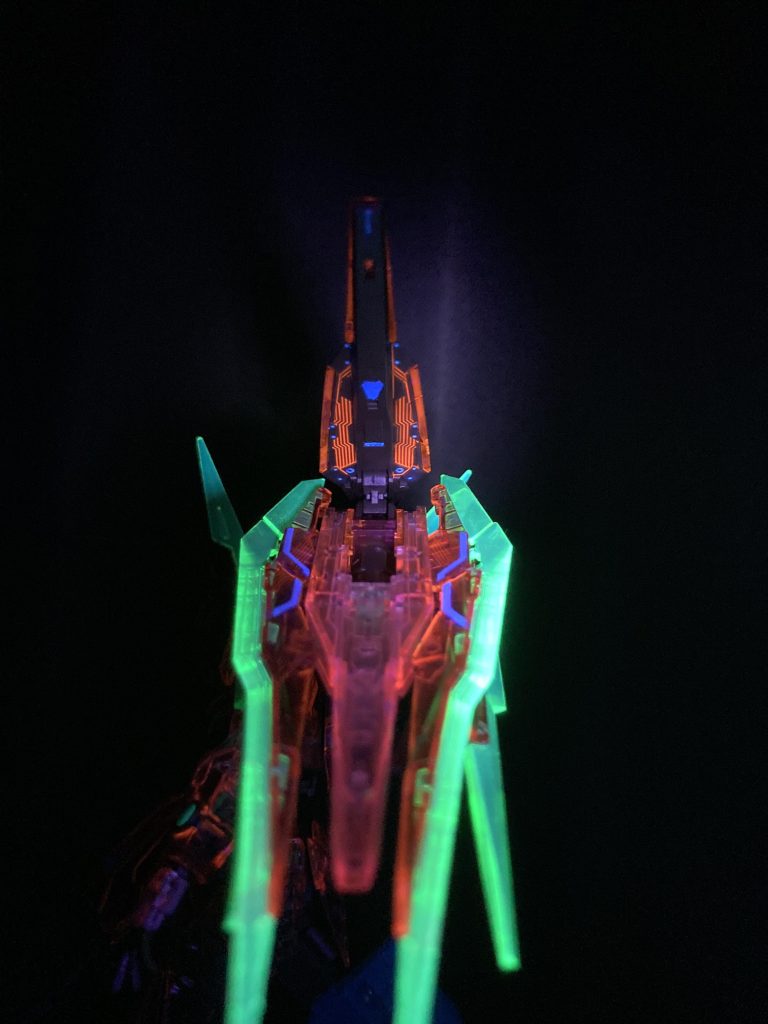 モールドへの墨入れ