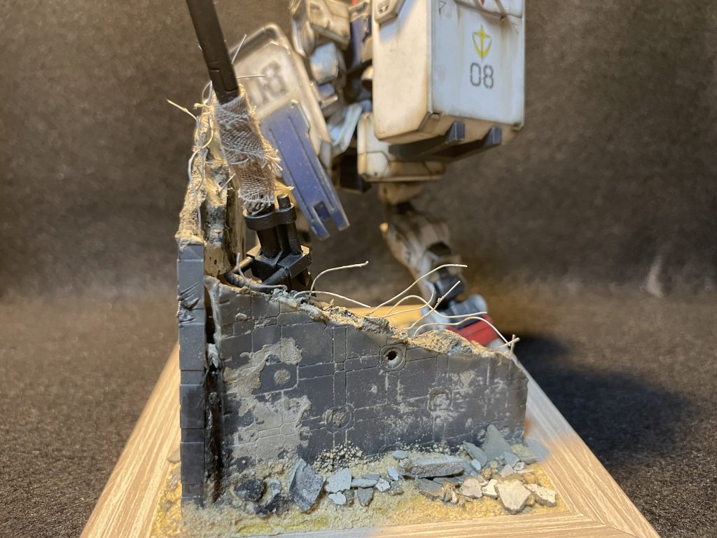 陸戦型ガンダム–4枚目/制作者：パパオヤジ3