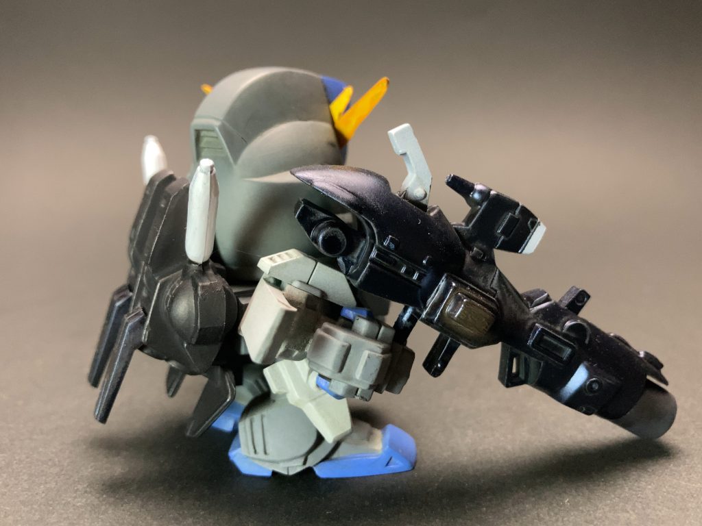 ハイパーメガカノンはプリズムブルーブラックで塗ってみました。プリズムブルーブラックのみエアブラシで吹いてます。