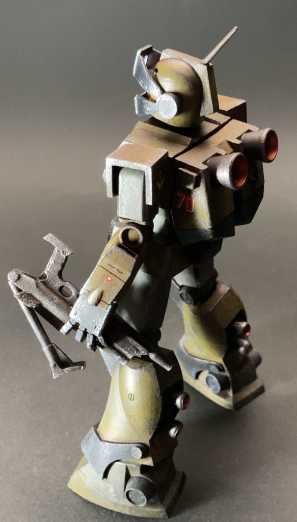 俯瞰視点横~背部