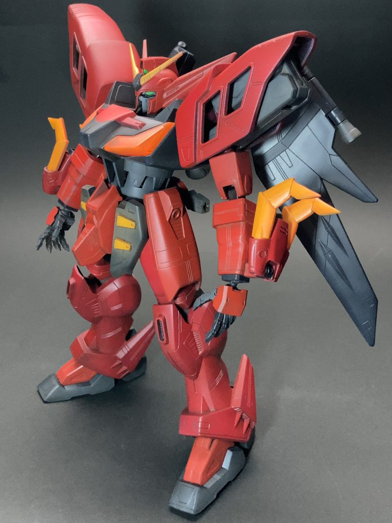 ハンドパーツは別パーツに交換しております。