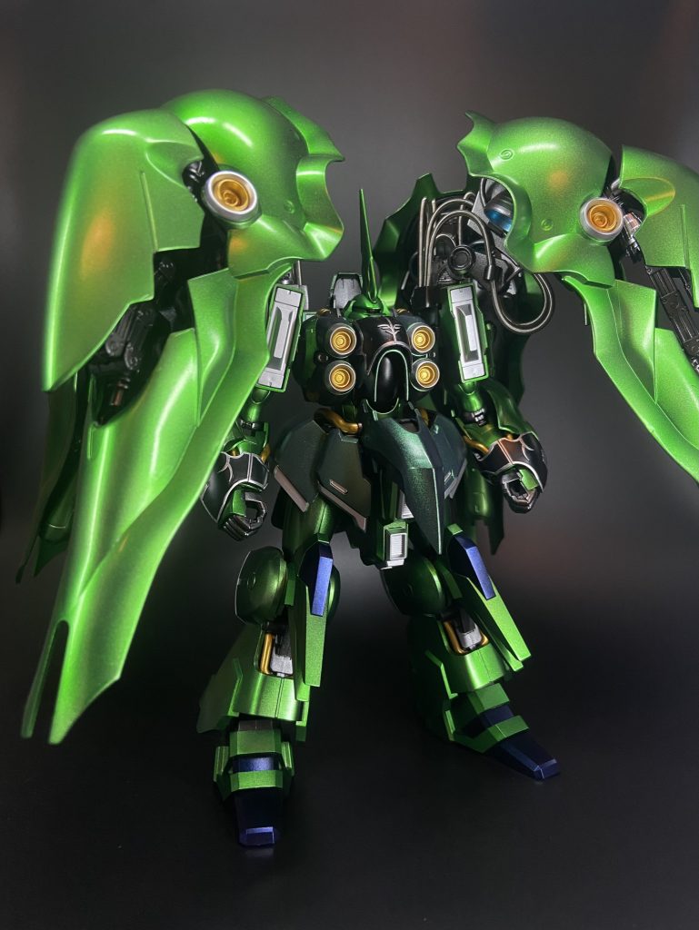 バインダーの中身はコトブキヤのモデリングサポートグッズ メカサプライ02 フレキシブルアームBとWAVEのNEW U バーニア 丸 を使用しました。