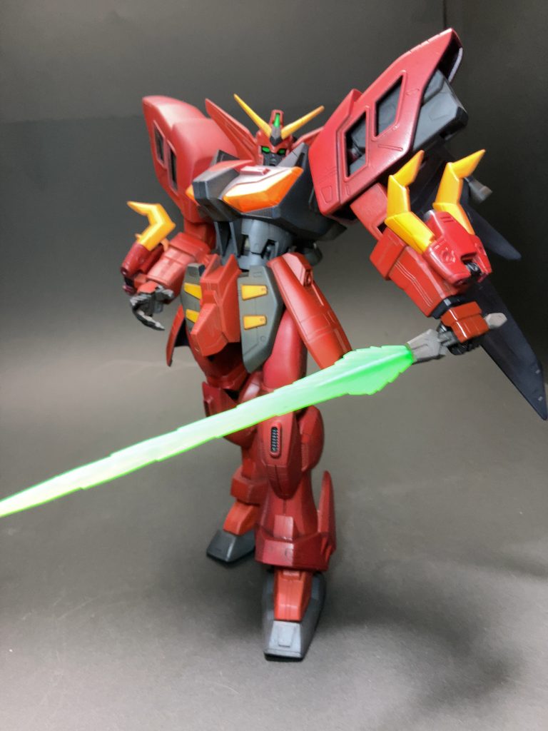 ビームサーベルサーベルというより見た目はソードっぽいです⚔️持ち手は腰に装着可能。