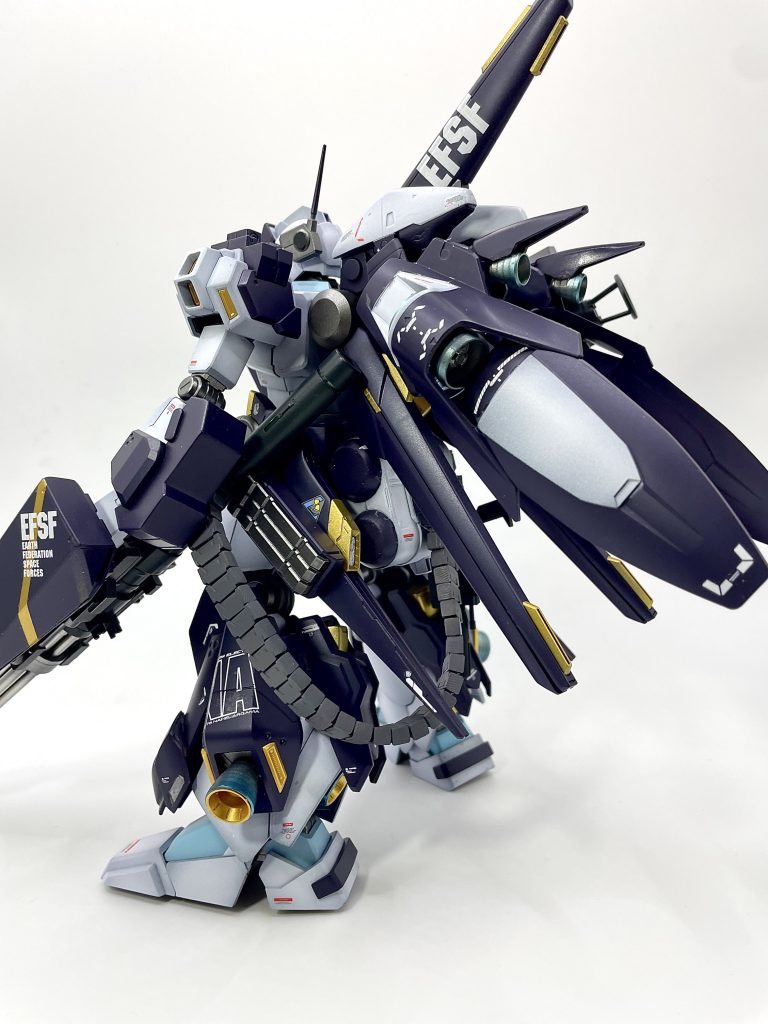 バックパックは可動式にして展開することも可!肩ミサイルはずせばめちゃくちゃ高機動に!