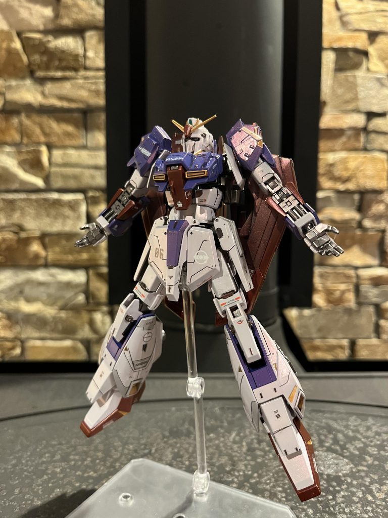 そして今回Zガンダム様に30mmの平手を拝借してZガンダムの名シーンでもある［俺の体をみんなに貸すぞ！］の再現をできる様にしました(๑˃̵ᴗ˂̵)