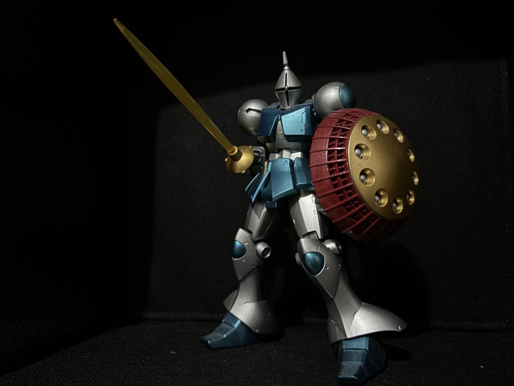 モノアイを市販パーツに変更しておしゃれな感じにしていました。 