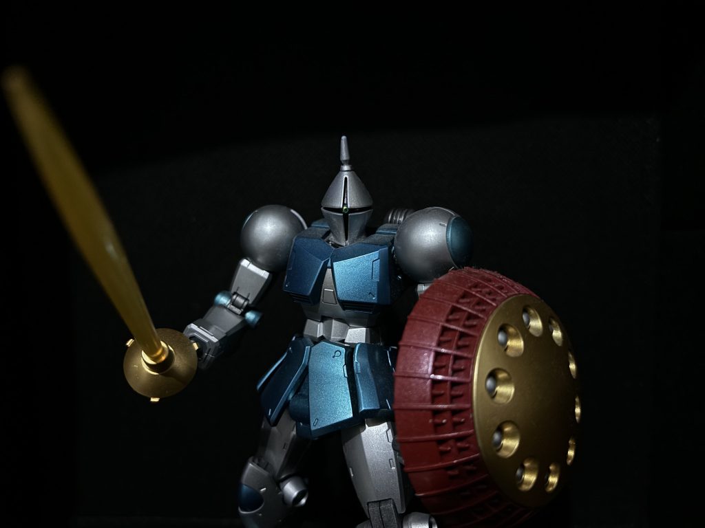 銀→シルバー青→青竹色赤→メタリックレッド金→スターブライトゴールド特に調色していないのでリタッチは楽です。近々剥がれている部分を直したいと思います！