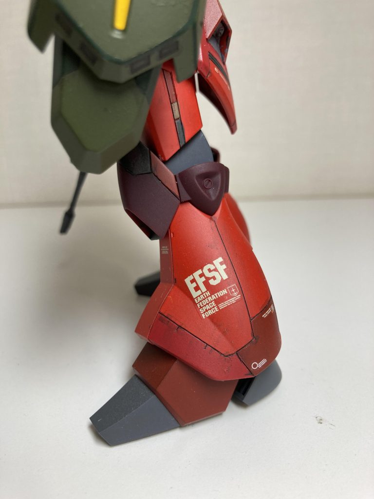 うるさくない程度にパネルラインを増やして、異なる赤、紅で塗り分けました。