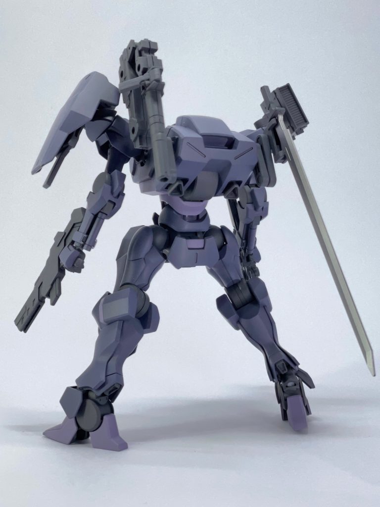 肩武器の接続は境界戦機のジョイントを使用しています。