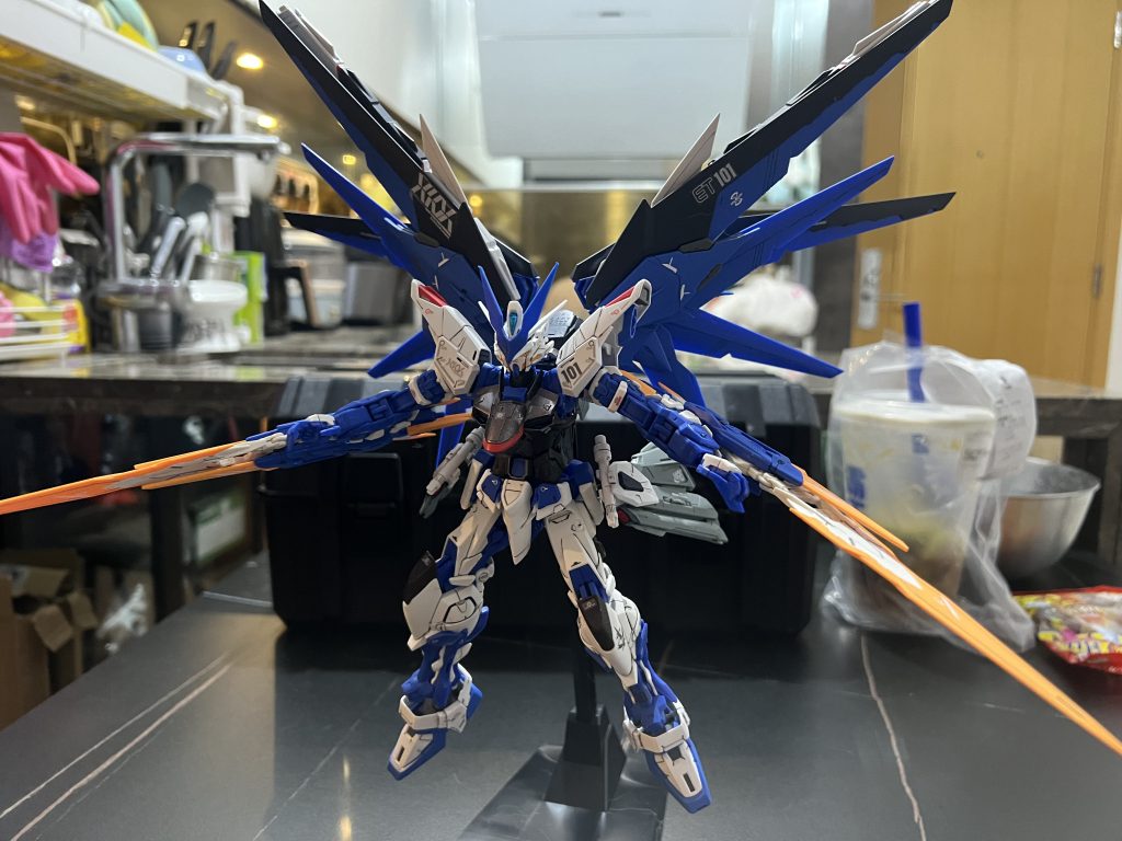Astray blue Freedom gundam–5枚目/制作者：Hennessy626