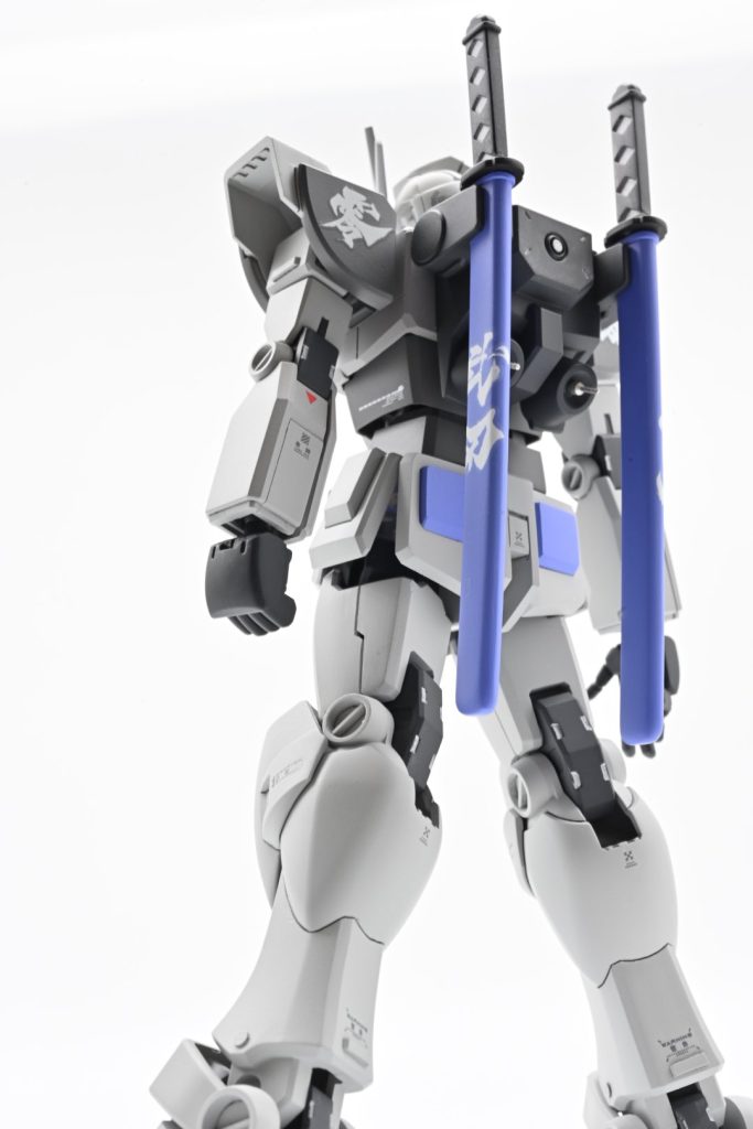 バックショット！決まってますね(笑)和風もイメージしたので刀には漢字デカール使ってみました。カタナはコトブキヤさんです。合わせ目が足しかないキットなので合わせ目処理は楽で良かったー。