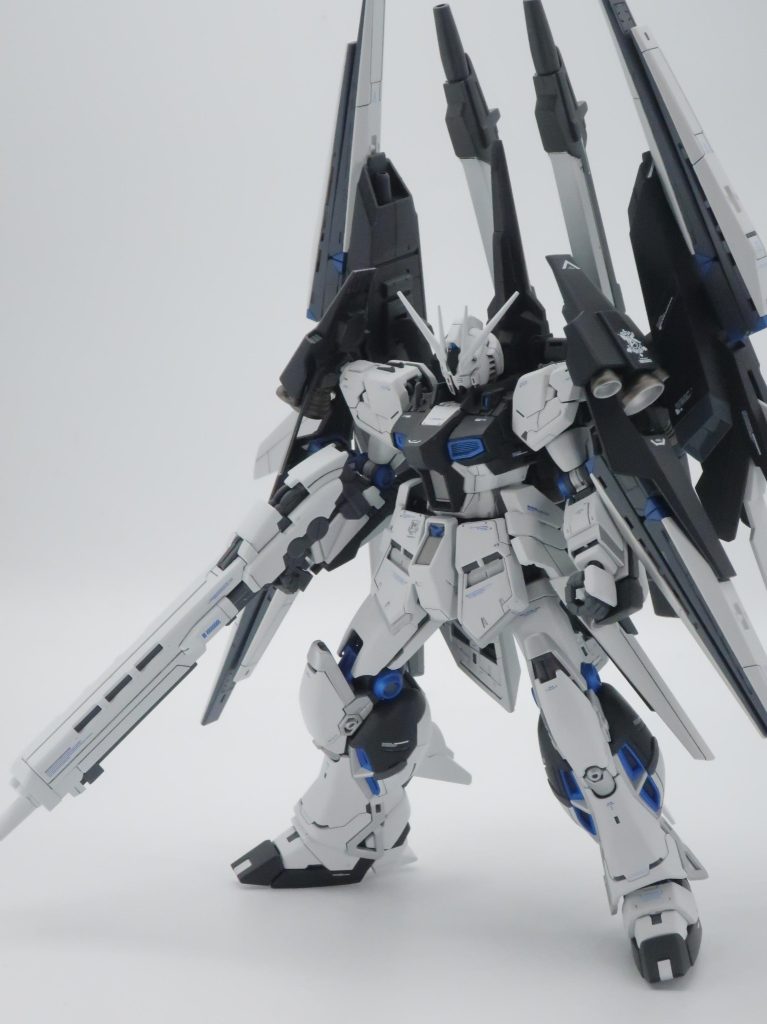 ハイパー・メガ・ライフルを持たせてみました。