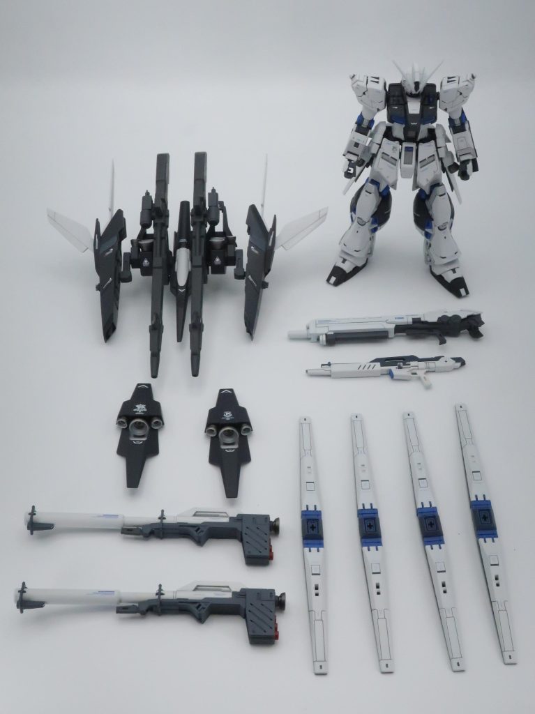 一度やってみたかった武装類を並べた撮影