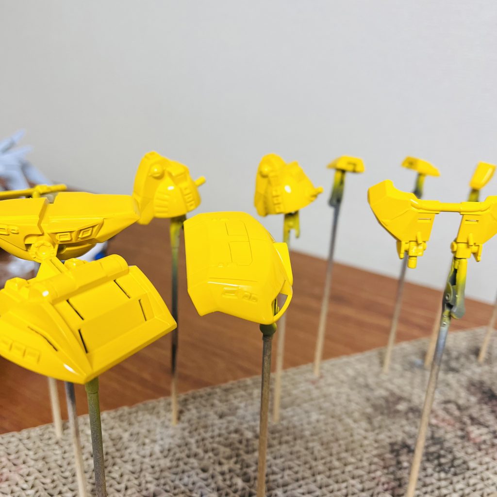 ベースはキアライエローとキャラクターイエローを調色しました✨