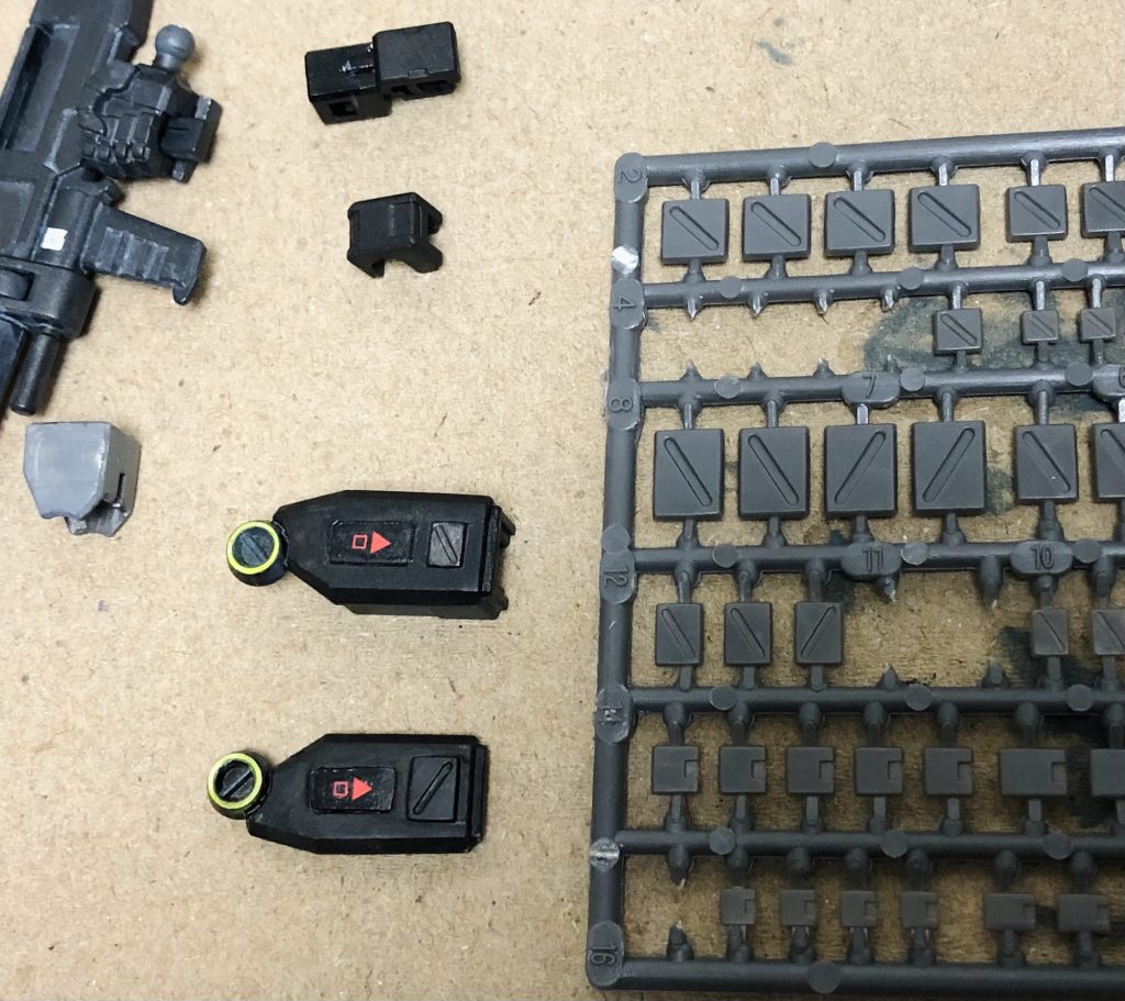 ちょっとしたディテール追加することで、傷やウェザリング表現が出来るので、雰囲気が出せます。