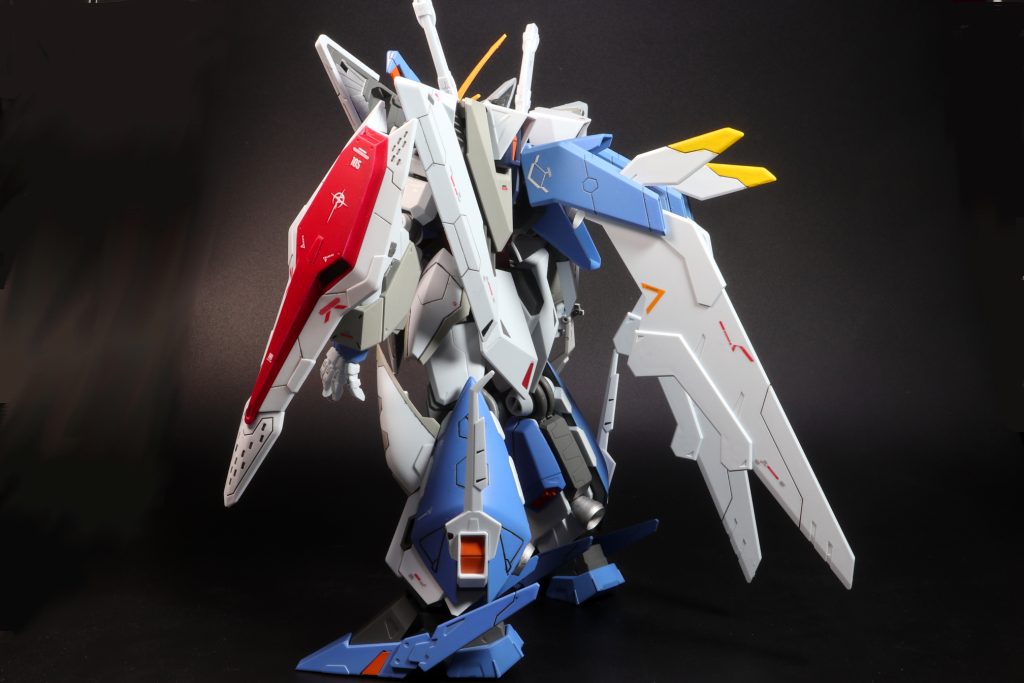 お背中デカすぎてHG用のデカールだとサイズ不足で困りました