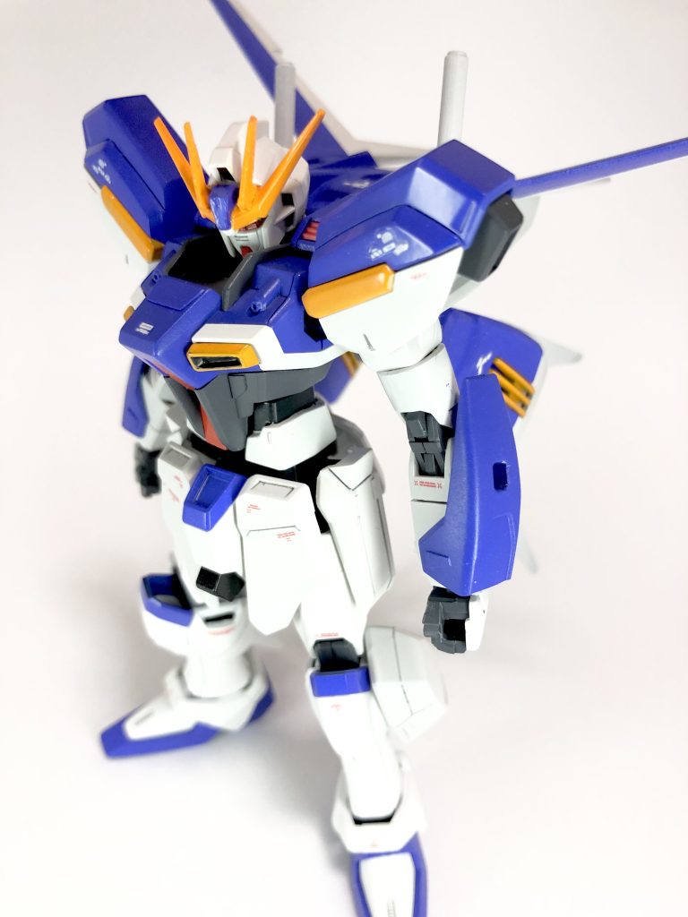 いつもの白バックで…