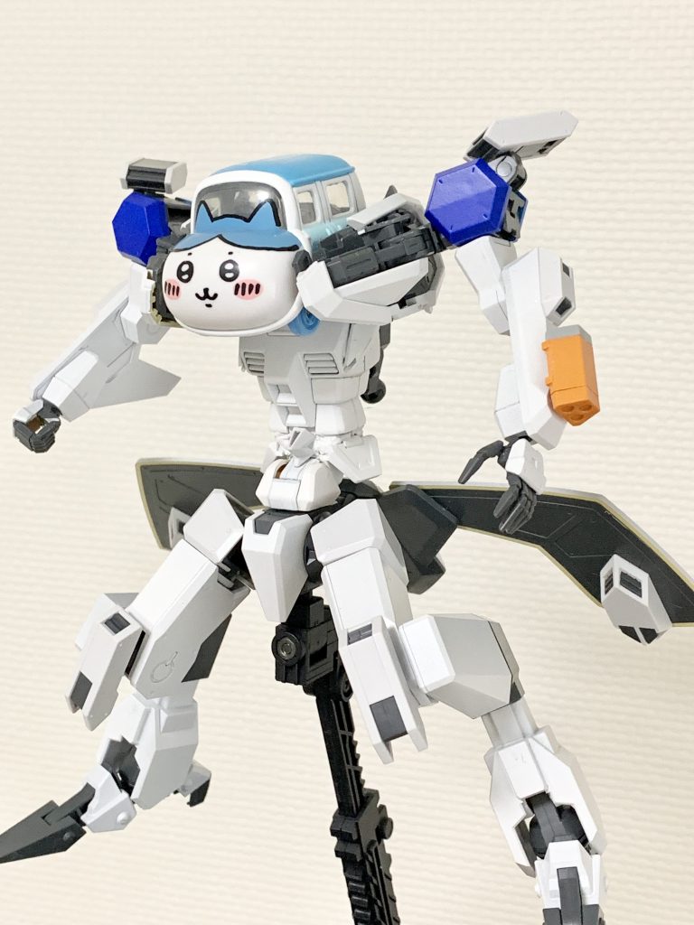 はたしてこれはガンプラと呼べるのでしょうか?心配になりますよね。そんな方はこのプラモの胸の部分を見てください。皆さんも良くご存知、RX78の胸部を使っておりますので大丈夫。ご安心ください。